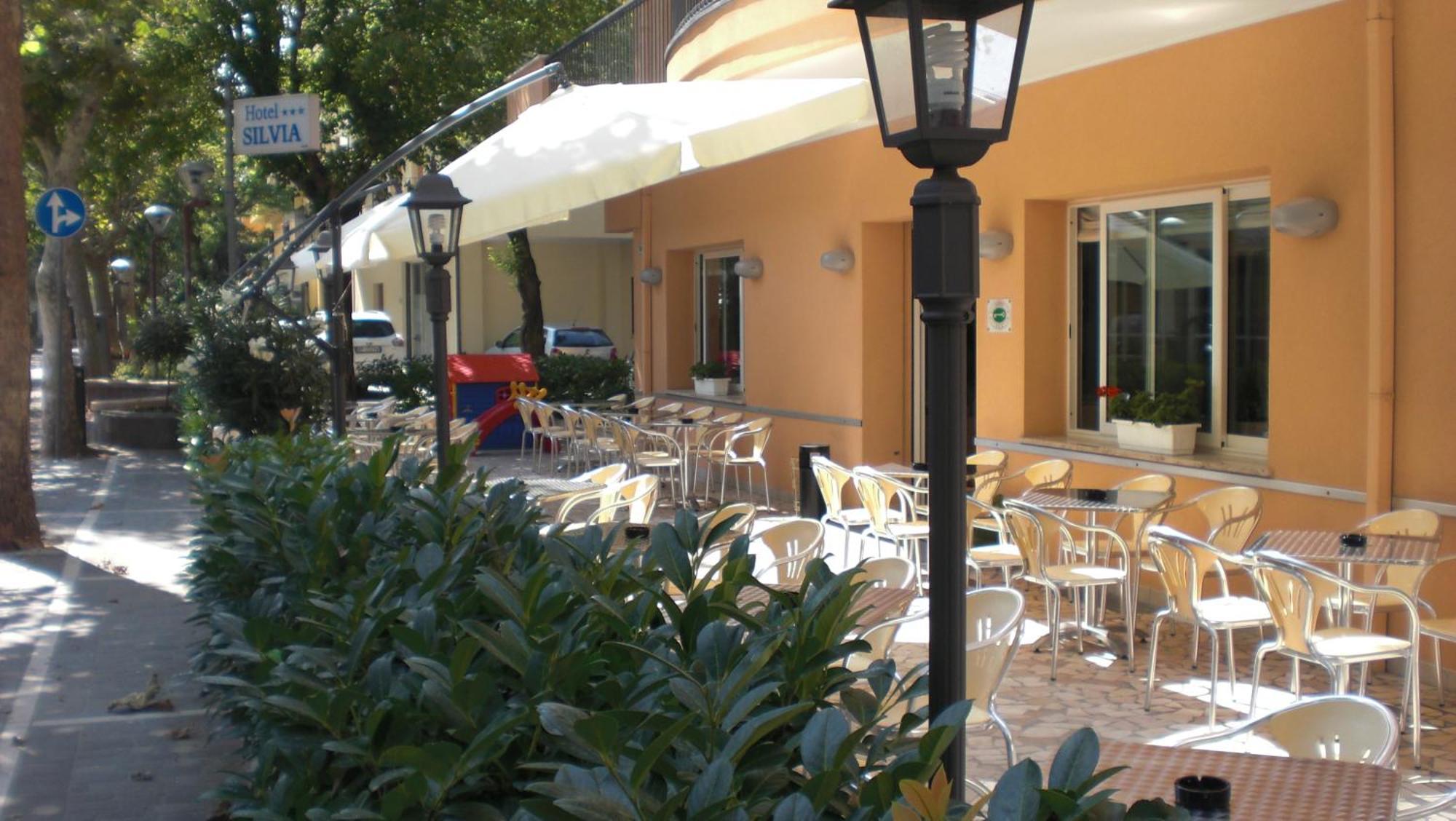 Hotel Silvia Misano Adriatico Exterior foto
